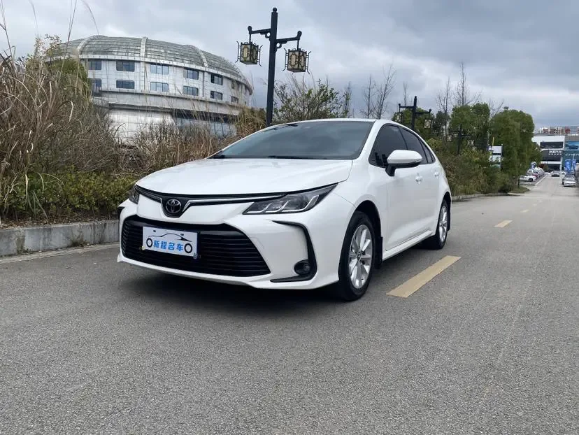 Toyota Corolla Corolla 1.2T S-CVT Elite PLUS Edition 2022 — фото 1, купить с доставкой в Москву
