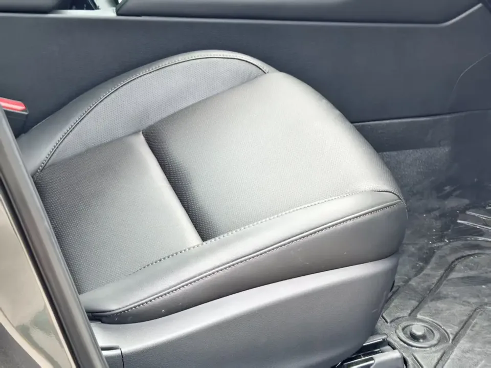 Mazda Axela 2.0L Automatic Quality Edition 2025 — миниатюра 3