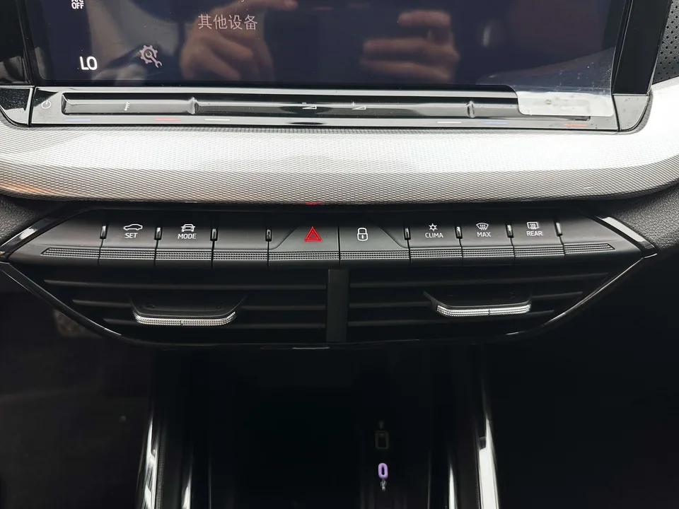 Skoda Octavia Octavia 2023 PRO TSI280 DSG Premium Edition 2024 — миниатюра 3