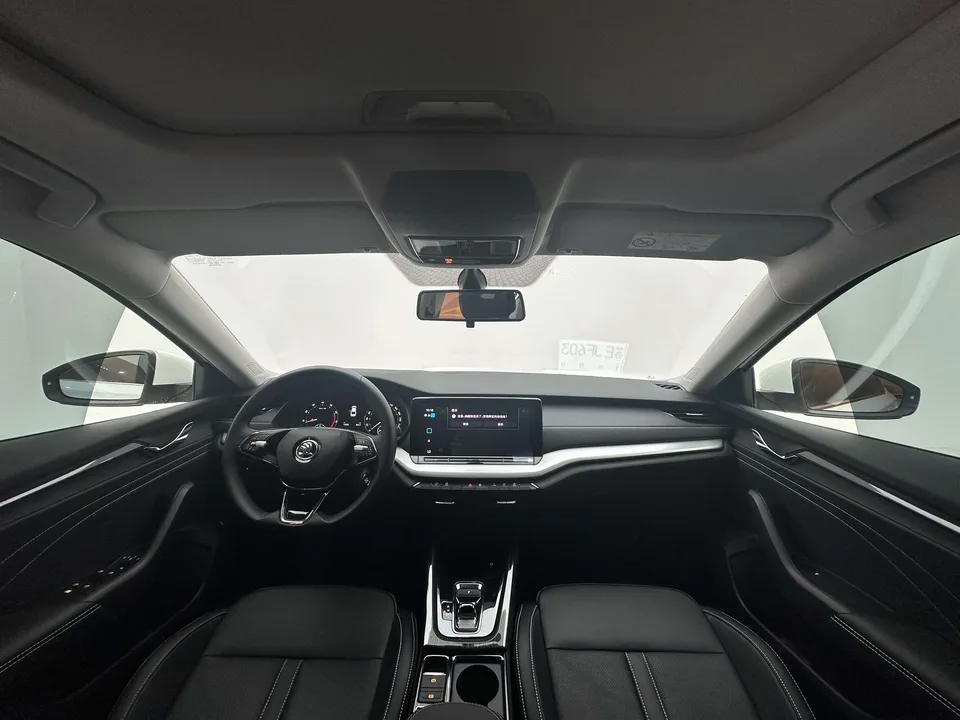 Skoda Octavia Octavia 2023 PRO TSI280 DSG Premium Edition 2024 — миниатюра 4