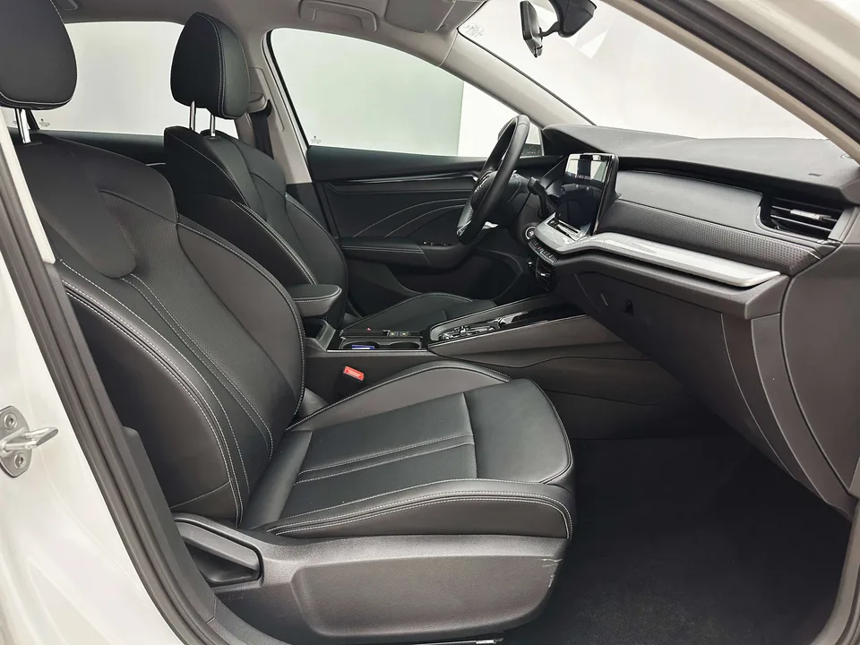 Skoda Octavia Octavia 2023 PRO TSI280 DSG Premium Edition 2024 — миниатюра 5