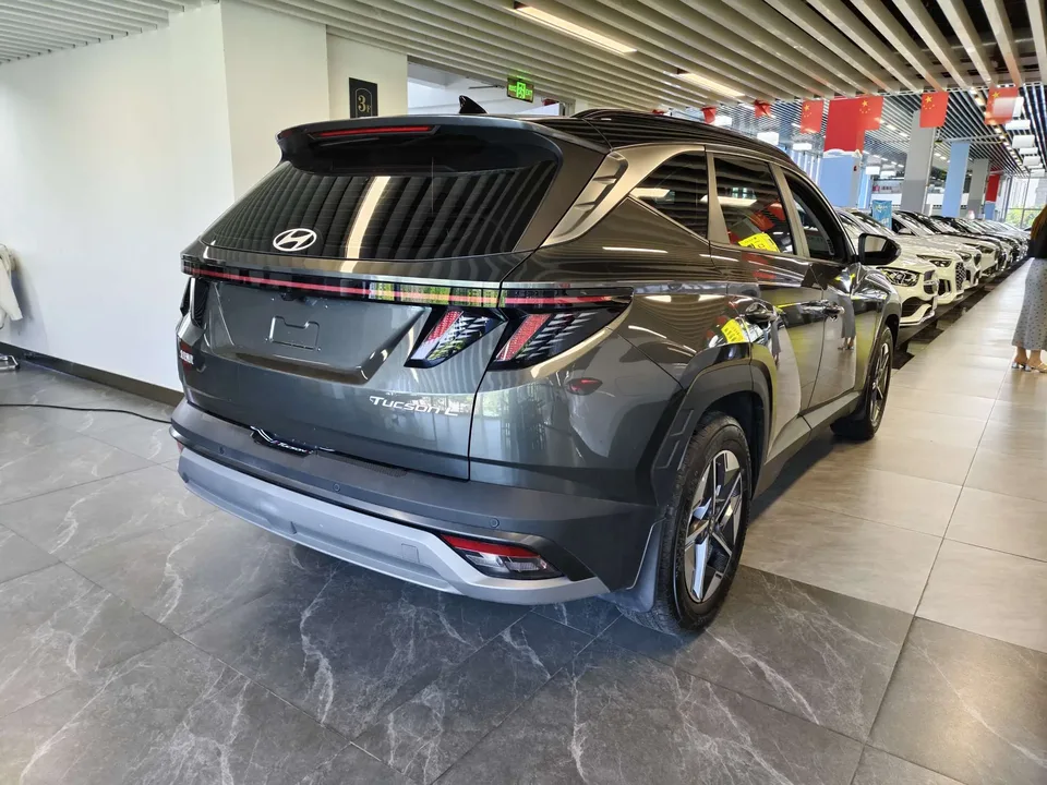 Hyundai tucson l Tucson 2025 Tucson L 1.5T GLX Elite Edition 2026 — миниатюра 5