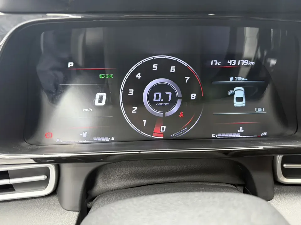 Hyundai Elantra 1.5L CVT GLX Elite Edition 2023 — миниатюра 4