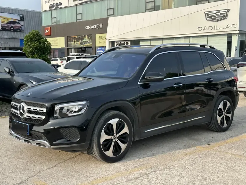 Mercedes-Benz GLB-Class 2023