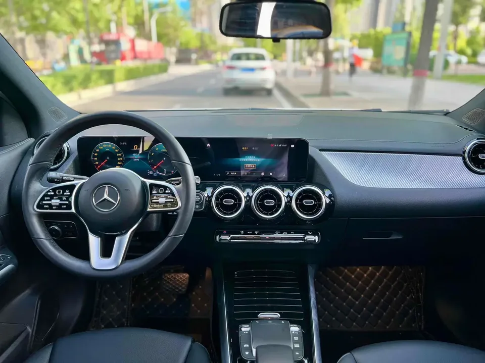 Mercedes-Benz GLA Mercedes-Benz GLA 2022 GLA 200 2023 — миниатюра 3