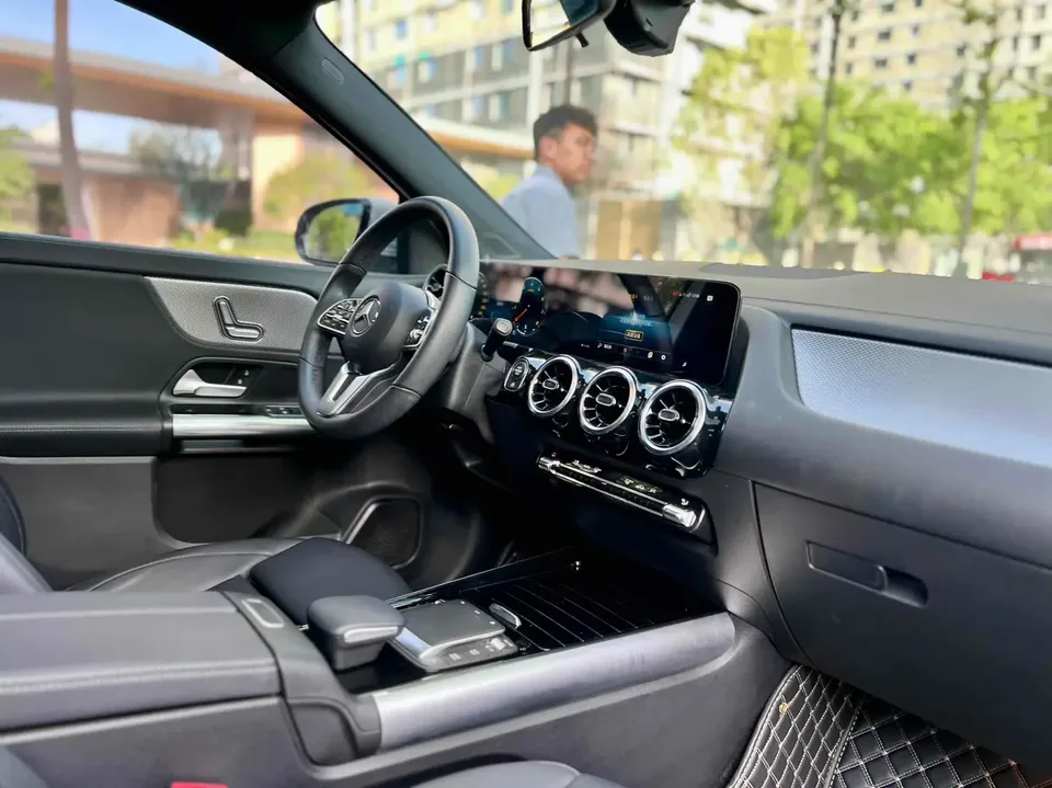 Mercedes-Benz GLA Mercedes-Benz GLA 2022 GLA 200 2023 — миниатюра 5