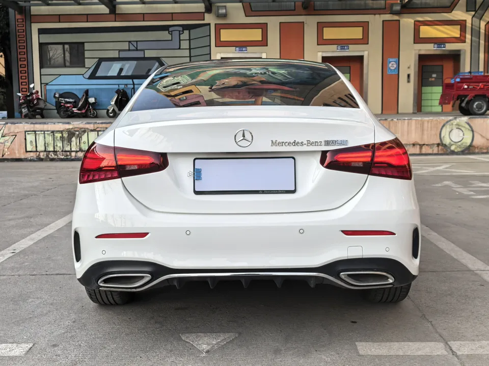 Mercedes-Benz Mercedes Benz A Class Mercedes-Benz A-Class 2024 A 200 L Dynamic Edition 2024 — миниатюра 2
