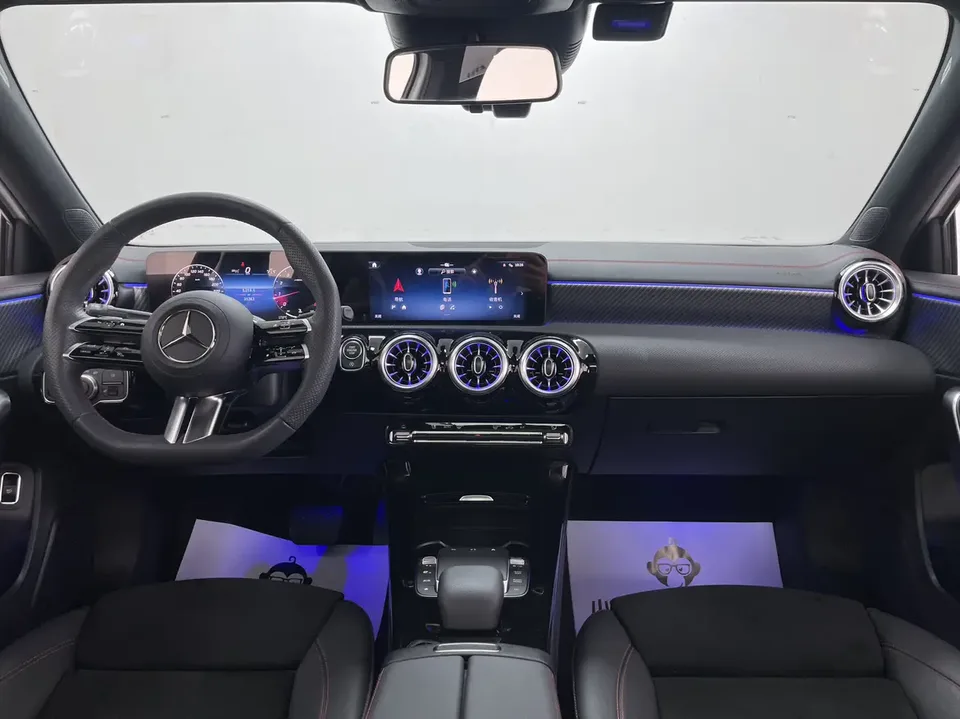 Mercedes-Benz Mercedes Benz A Class Mercedes-Benz A-Class 2023 A 200 L Sports Sedan Fashion Edition 2024 — миниатюра 4