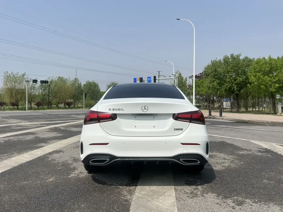 Mercedes-Benz Mercedes Benz A Class Mercedes-Benz A-Class 2022 facelift A 200 L sports sedan fashion version 2022 — миниатюра 2