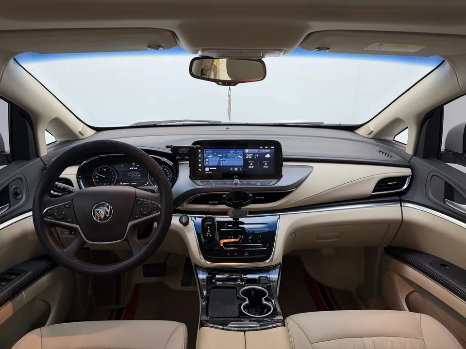 Buick GL8 Land Business Class 2.0T Luxury Edition 2025 — миниатюра 3