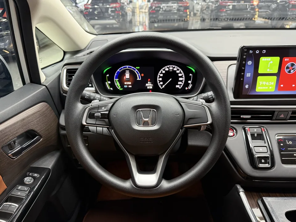 Honda Odyssey 2026 Odyssey 2.0L e:HEV Sharp Enjoyment Edition 2026 — миниатюра 3