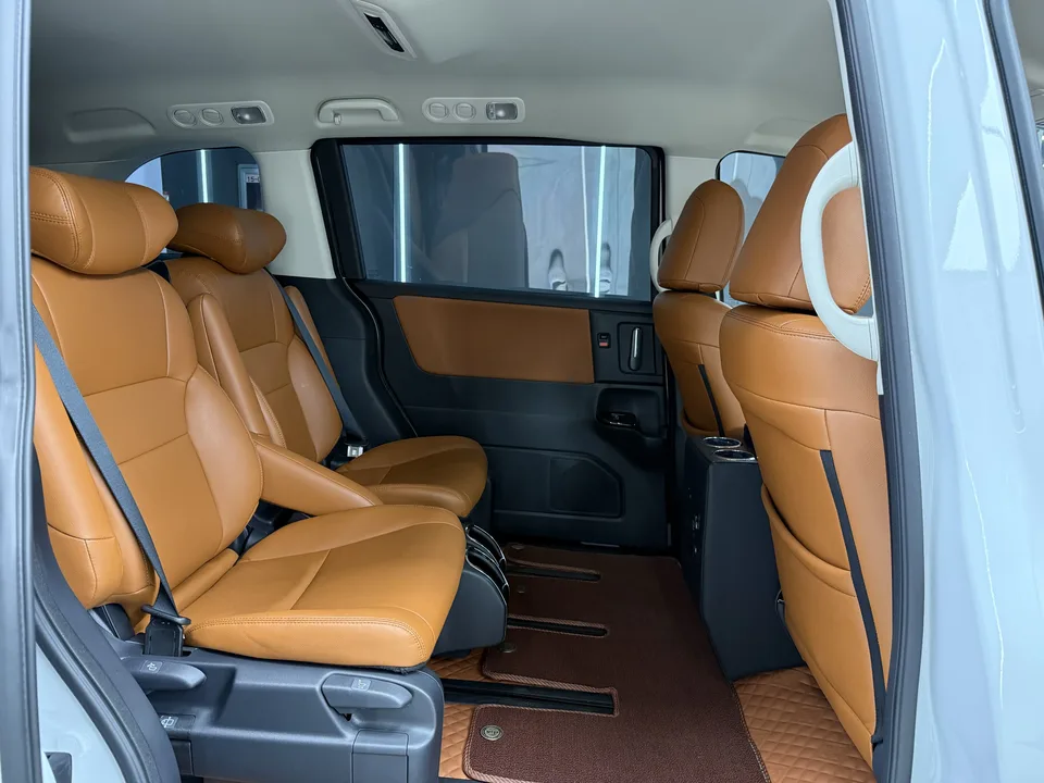 Honda Odyssey 2026 Odyssey 2.0L e:HEV Sharp Enjoyment Edition 2026 — миниатюра 4