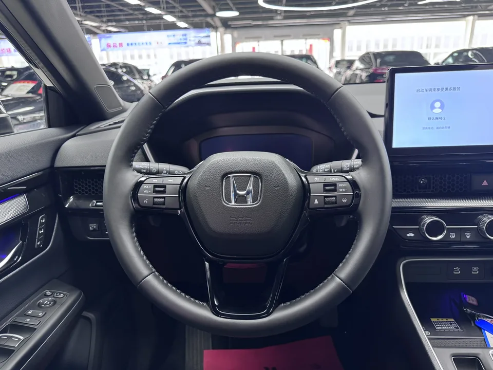 Honda CR-V Honda CR-V 2026 Global 30th Anniversary Edition e:HEV 2.0L 2WD Smart Version 2025 — миниатюра 3