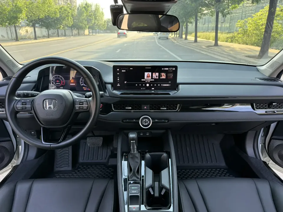 Honda Inspire 260TURBO Elite Edition 2024 — миниатюра 3