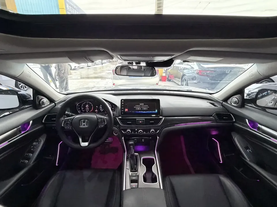 Honda Accord 2022 Accord 260TURBO Fantasy Night Premium Edition 2022 — миниатюра 3