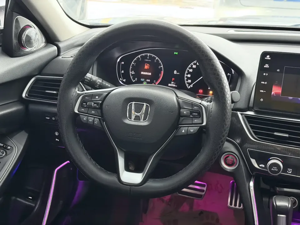 Honda Accord 2022 Accord 260TURBO Fantasy Night Premium Edition 2022 — миниатюра 5