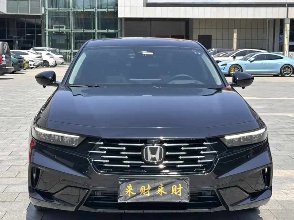 Honda Accord Sports Series Sharp T-Motion 260TURBO Luxury Edition 2026 — миниатюра 2