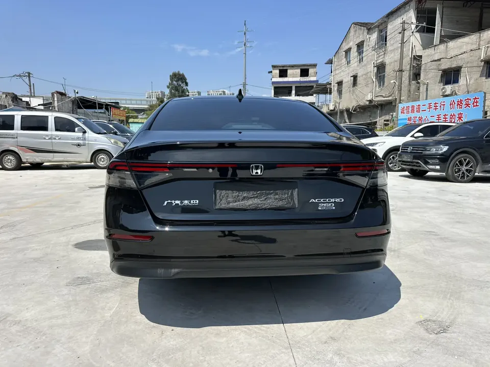 Honda Accord Rui T 260TURBO Deluxe Edition 2024 — миниатюра 2