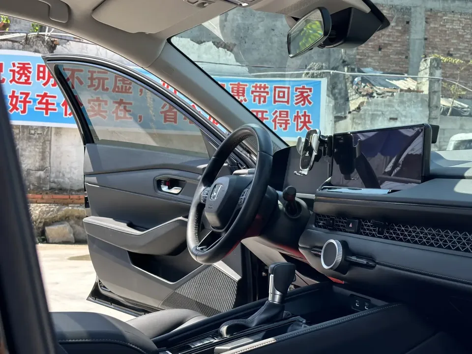 Honda Accord Rui T 260TURBO Deluxe Edition 2024 — миниатюра 5
