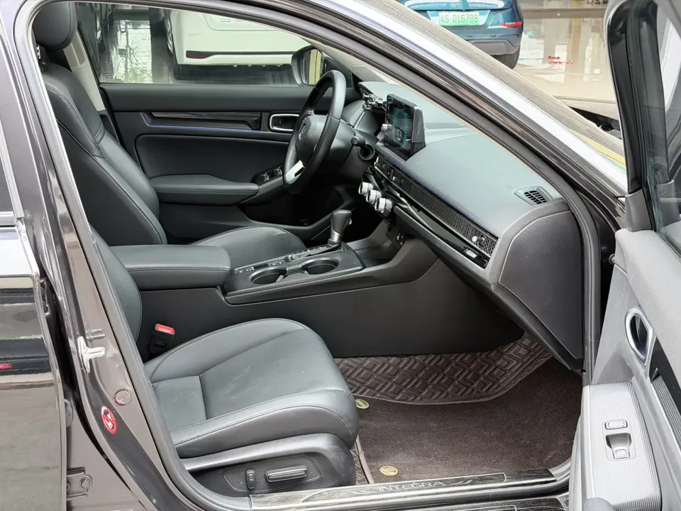 Honda Integra 240TURBO CVT Deluxe Edition 2023 — миниатюра 4