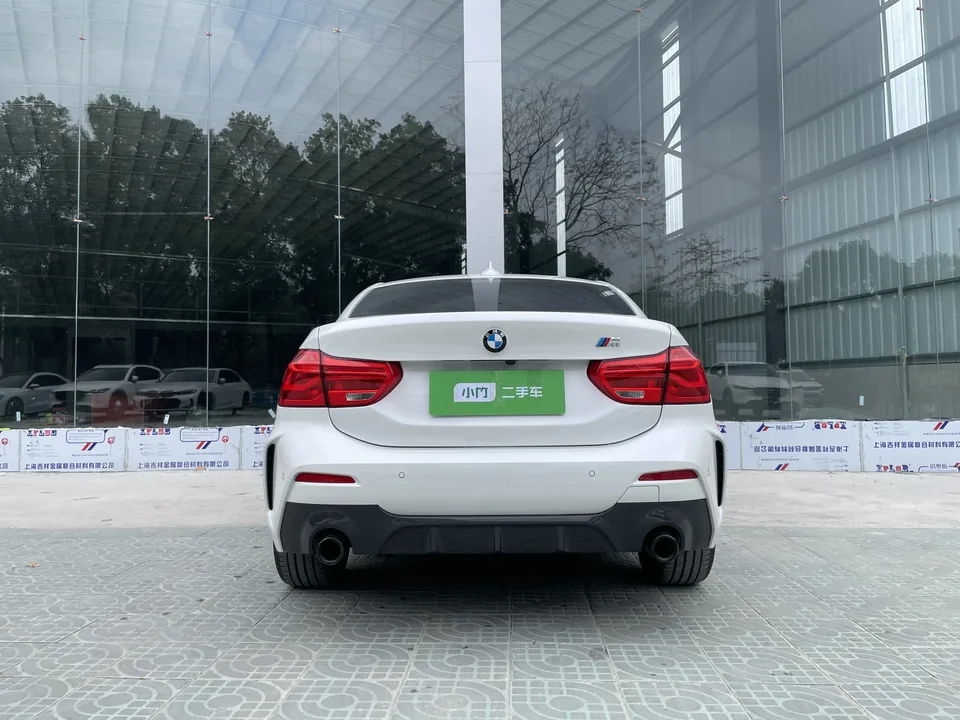 BMW 1 Series BMW 1 Series 2021 120i M Sport Night Edition 2022 — миниатюра 2