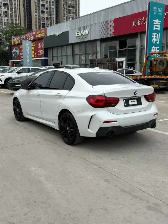 BMW 1 Series BMW 1 Series 2023 125i M Sport Night Edition 2023 — миниатюра 4