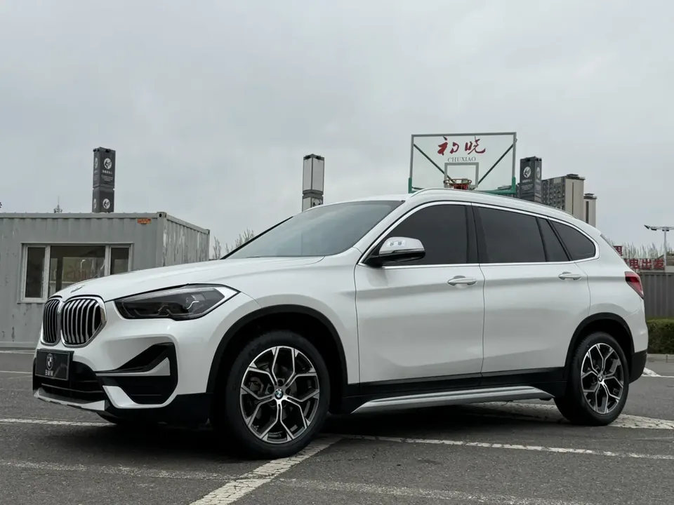 BMW X1 BMW X1 2022 sDrive20Li Fashion 2022 — фото 1, купить с доставкой в Москву