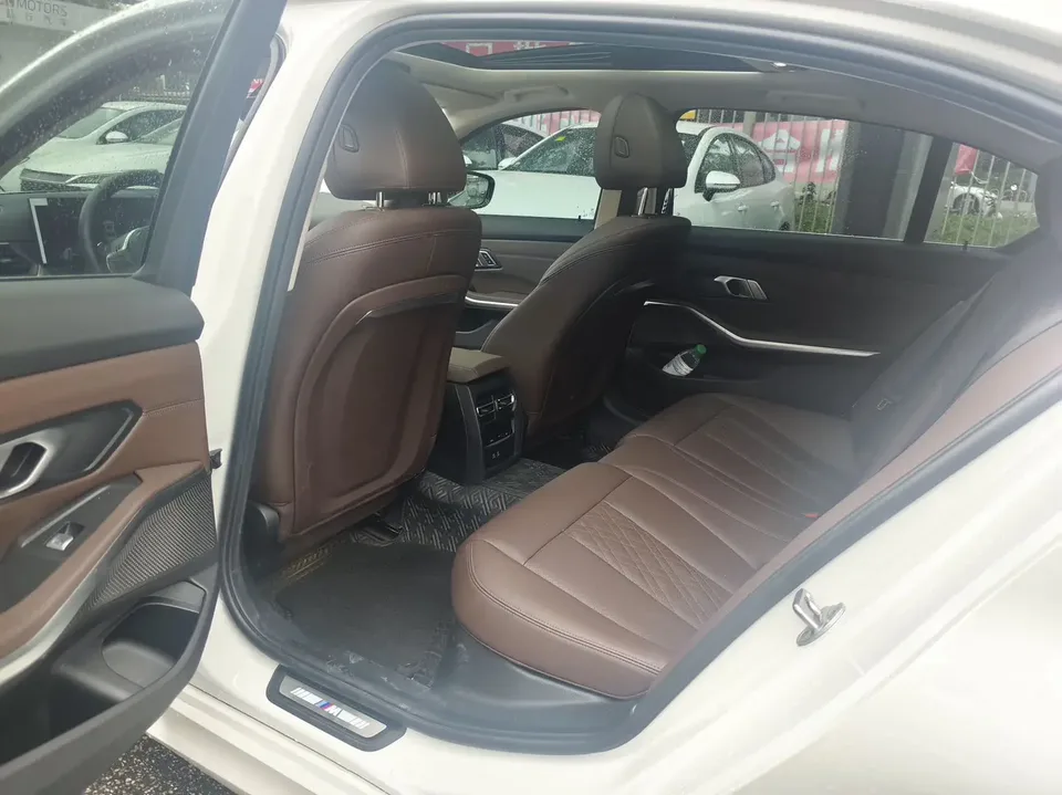 BMW 3 Series BMW 3 Series 2023 320Li M Sport Package 2023 — миниатюра 5