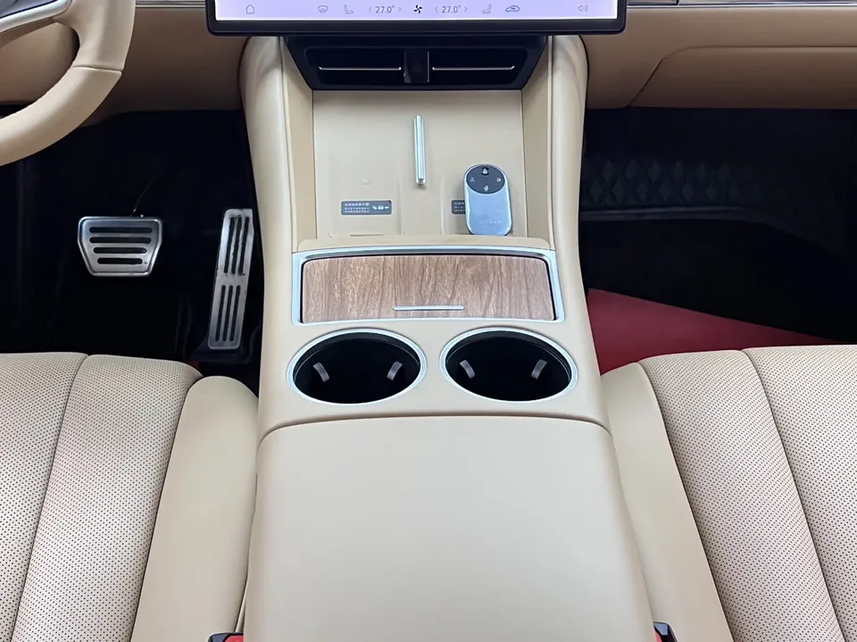Luxeed Zhijie R7 Zhijie R7 2024 Pure electric 82kWh Pro rear-wheel drive version 2024 — thumbnail 5