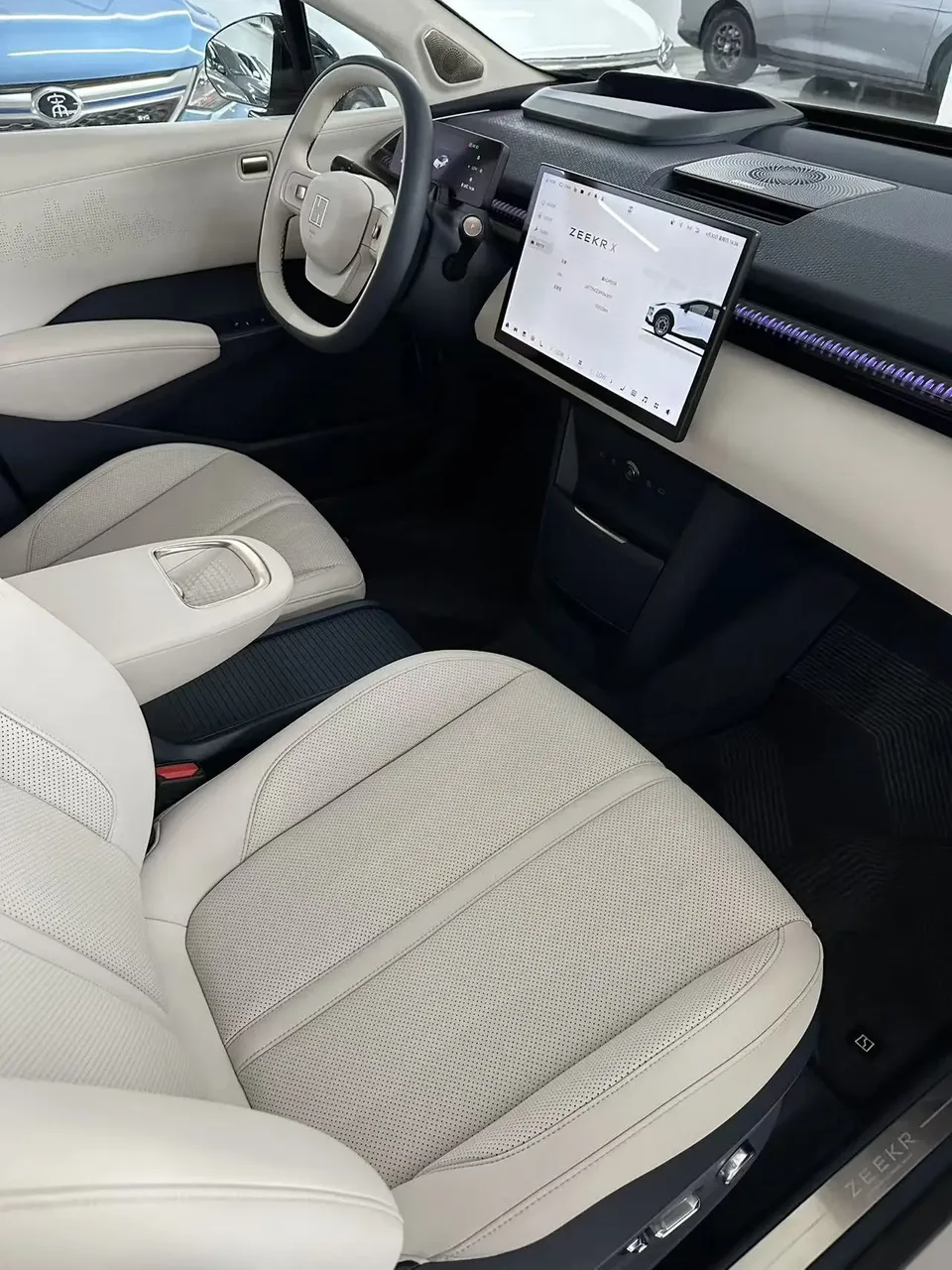 Zeekr X YOU version five-seater four-wheel drive 2023 — миниатюра 4