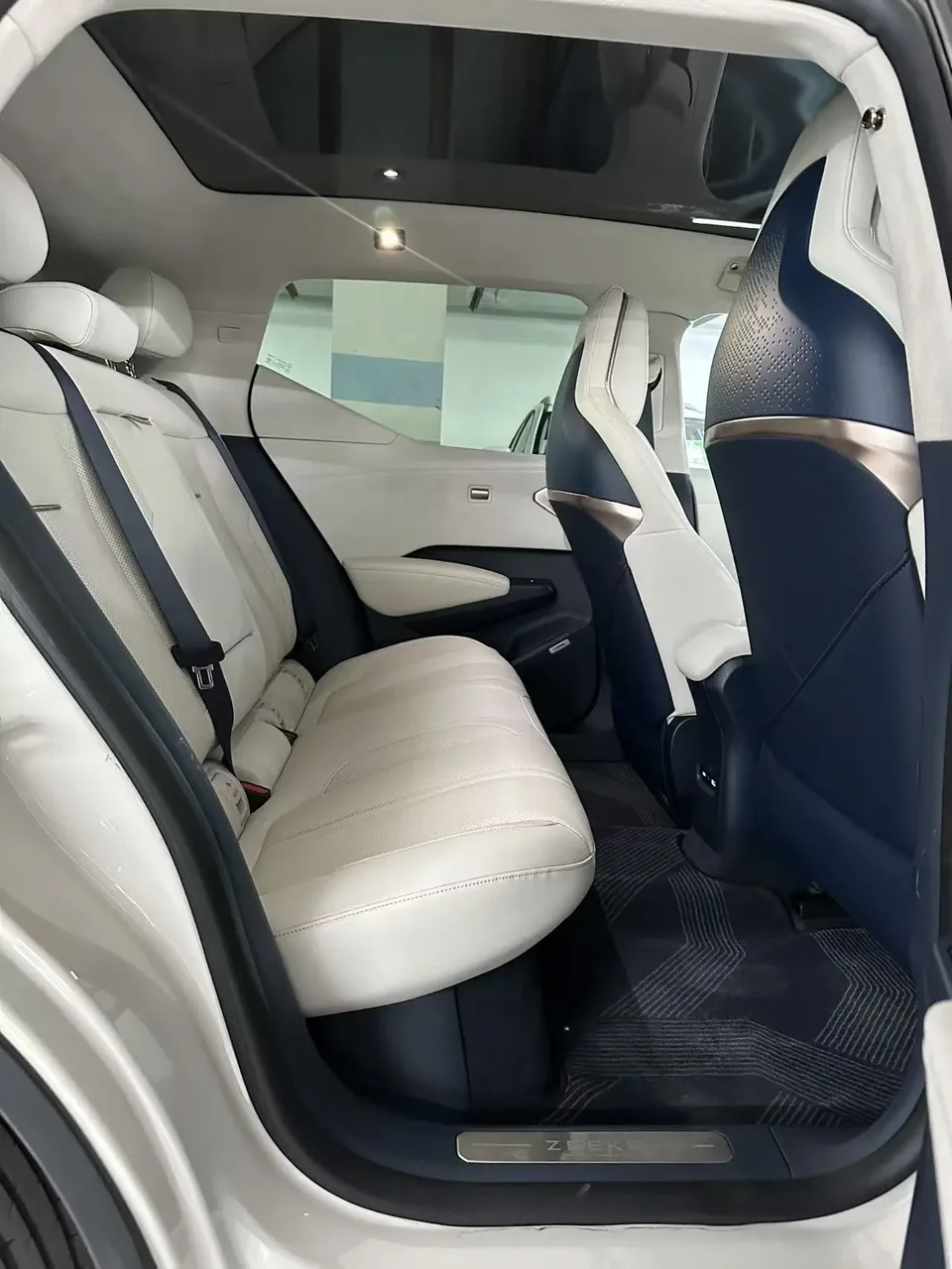 Zeekr X YOU version five-seater four-wheel drive 2023 — миниатюра 5