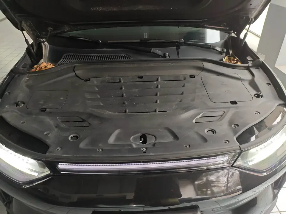 Leapmotor Zero running C11 Pure Electric 580 Premium Edition 2024 — миниатюра 2