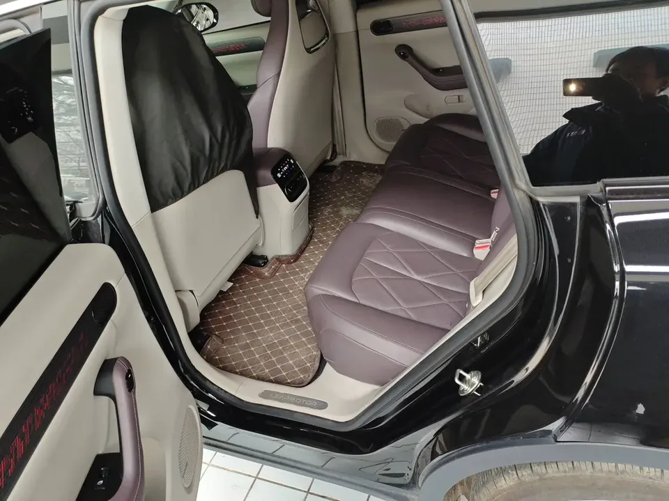 Leapmotor Zero running C11 Pure Electric 580 Premium Edition 2024 — миниатюра 5