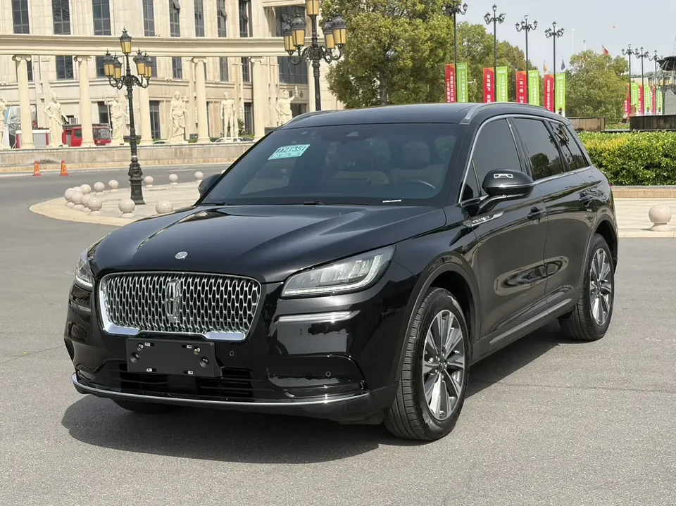 Lincoln Adventurer 2023