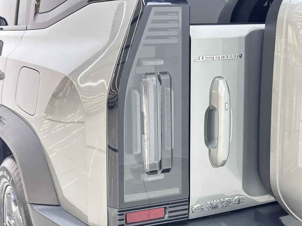 Jetour Jet Traveler 2.0TD 4WD Cross PRO+ 2024 — миниатюра 3