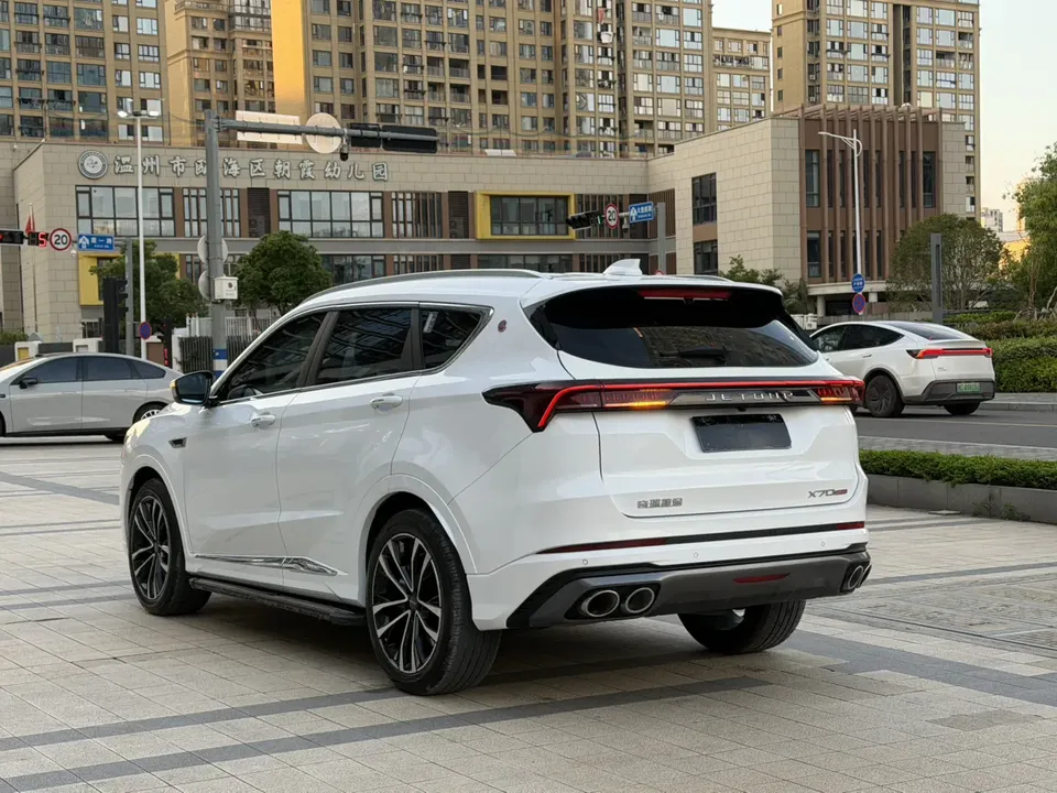 Jetour Jietu X70 PLUS 1.6T DCT Pro+ 7-seater 2022 — миниатюра 4