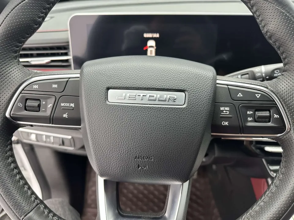 Jetour Jietu X70 PLUS JETOUR X70 PLUS 2023 1.5T DCT Brave PLUS 5-seater 2023 — миниатюра 3