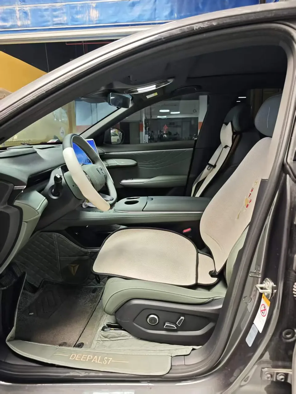 Deepal dark blue S07 215Max Huawei Qiankun Intelligent Driving ADS SE Edition 2025 — миниатюра 5