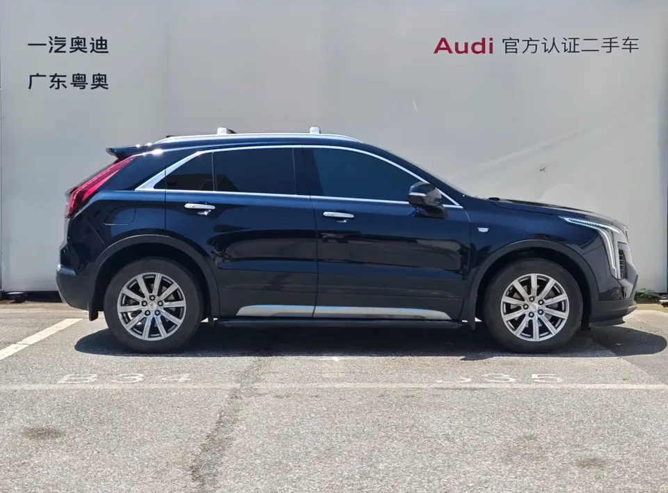 Cadillac XT4 Cadillac XT4 2022 28T two-wheel drive luxury model 2022 — миниатюра 2