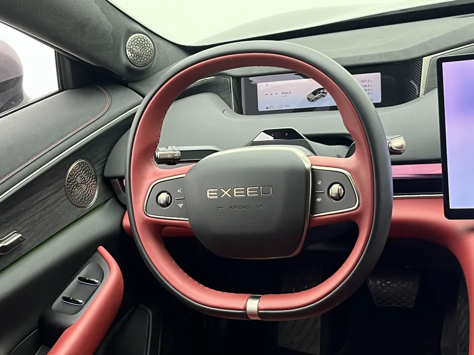 Exeed Sterra ES Extended Range Max City Assisted Driving 2025 — миниатюра 3
