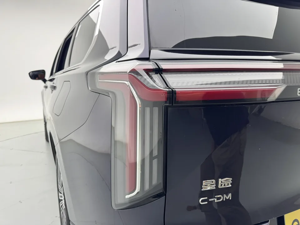 Exeed Xingtu Lanyue C-DM Xingtu Lanyue C-DM 2025 180 Super Long Range Ultra 4WD 6 Seaters 2025 — thumbnail 2