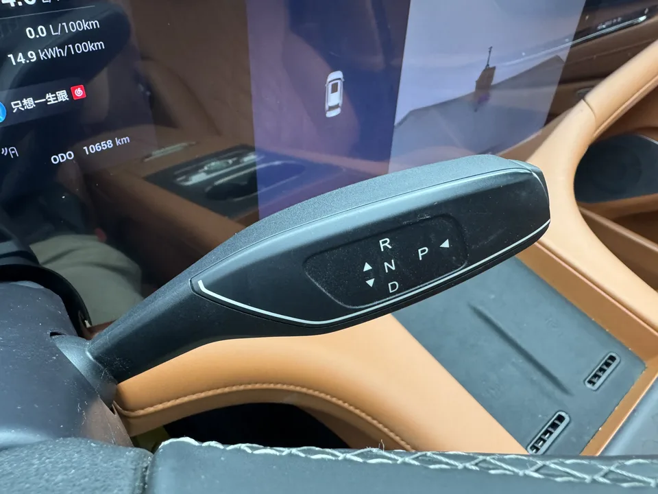 Exeed Xingtu Lanyue C-DM Xingtu Lanyue C-DM 2025 180 Super Long Range Ultra 4WD 6 Seaters 2025 — thumbnail 3