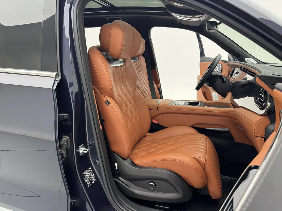 Exeed Xingtu Lanyue C-DM Xingtu Lanyue C-DM 2025 180 Super Long Range Ultra 4WD 6 Seaters 2025 — thumbnail 4