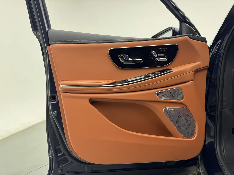 Exeed Xingtu Lanyue C-DM Xingtu Lanyue C-DM 2025 180 Super Long Range Ultra 4WD 6 Seaters 2025 — thumbnail 5