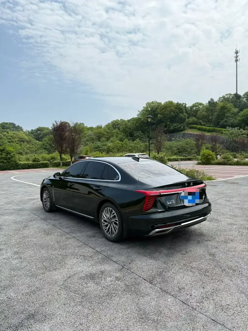 Hongqi H5 Hongqi H5 2023 1.5T DCT Zhilian Qiyue Edition 2023 — миниатюра 4