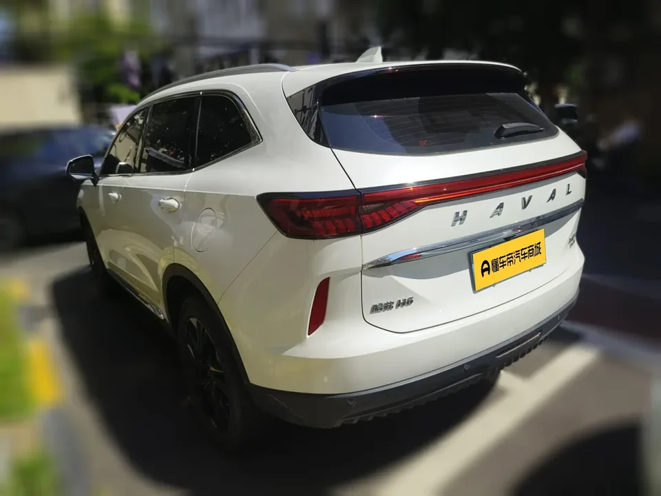 Haval H6 third generation 2.0T automatic two-wheel drive Max version 2023 — миниатюра 5