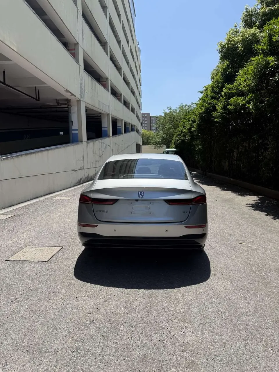 Roewe D7 EV 510 rear drive flagship version 2023 — миниатюра 2