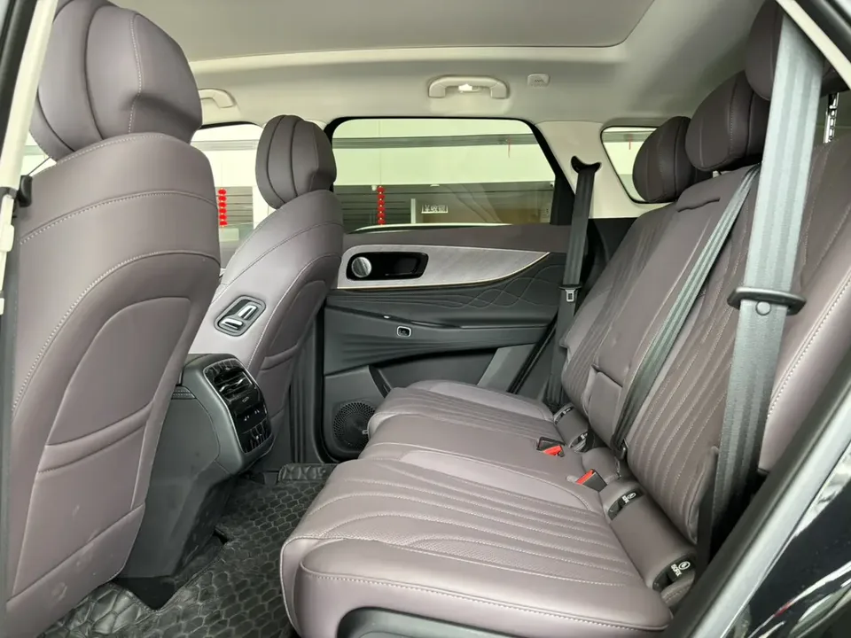 Chery Tiggo 9 C-DM Tiggo 9 C-DM 2025 106km Super Edition LiFePO4 2026 — миниатюра 4