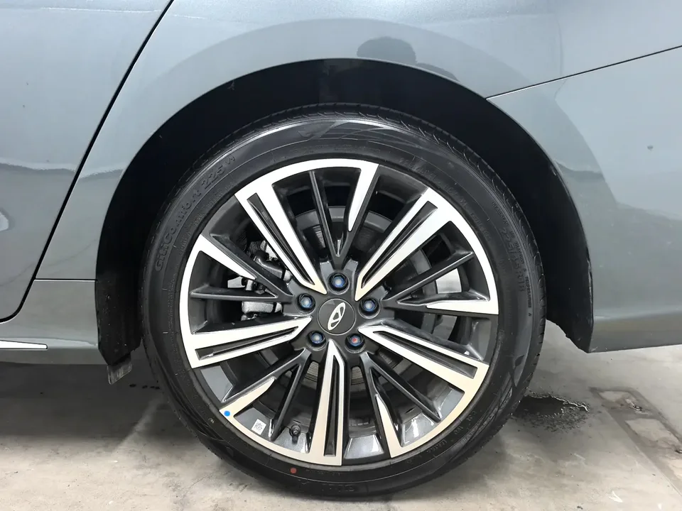 Chery Arrizo 8 PRO 290TGDI DCT Comfort Edition 2025 — миниатюра 3