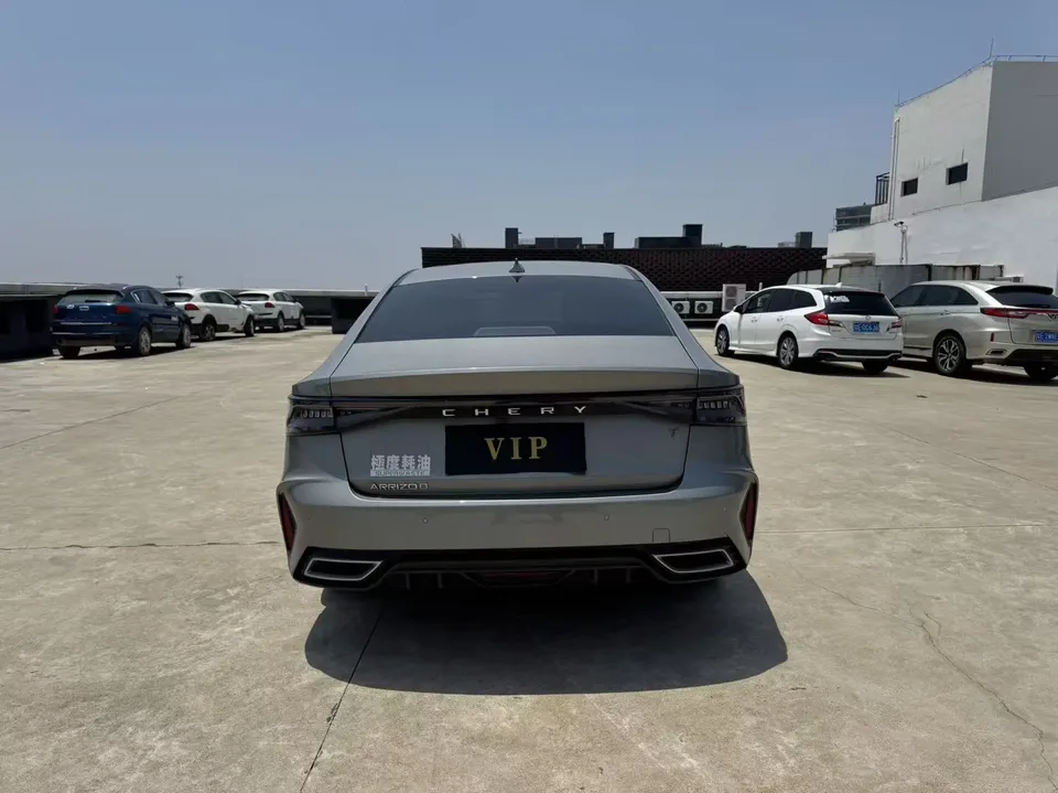 Chery Arrizo 8 1.6TGDI DCT Elegant 2023 — миниатюра 5